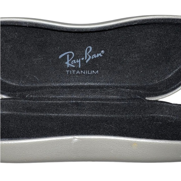 .Ray Ban Titanium Hard Eyeglass Sunglass Case Ray-Ban Series Embossed Cla… - Picture 3 of 7